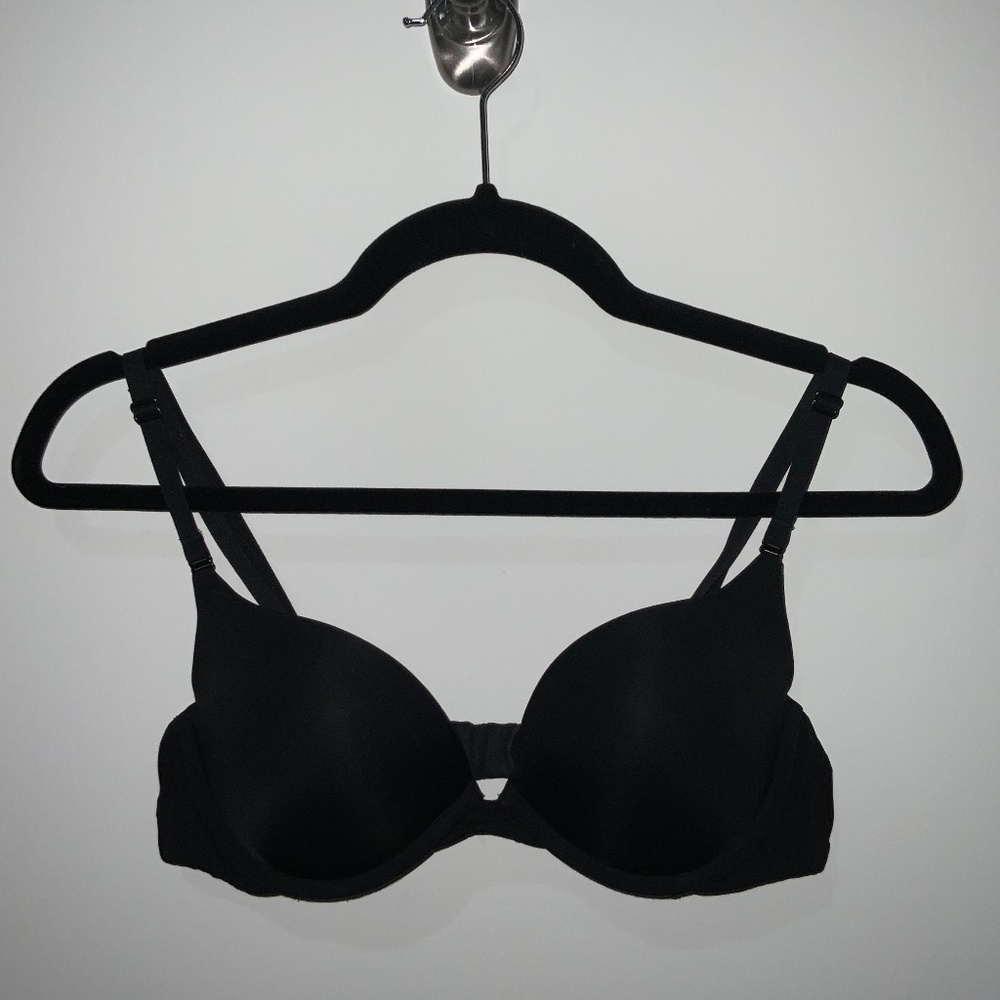 VICTORIAS SECRET PINK BRA